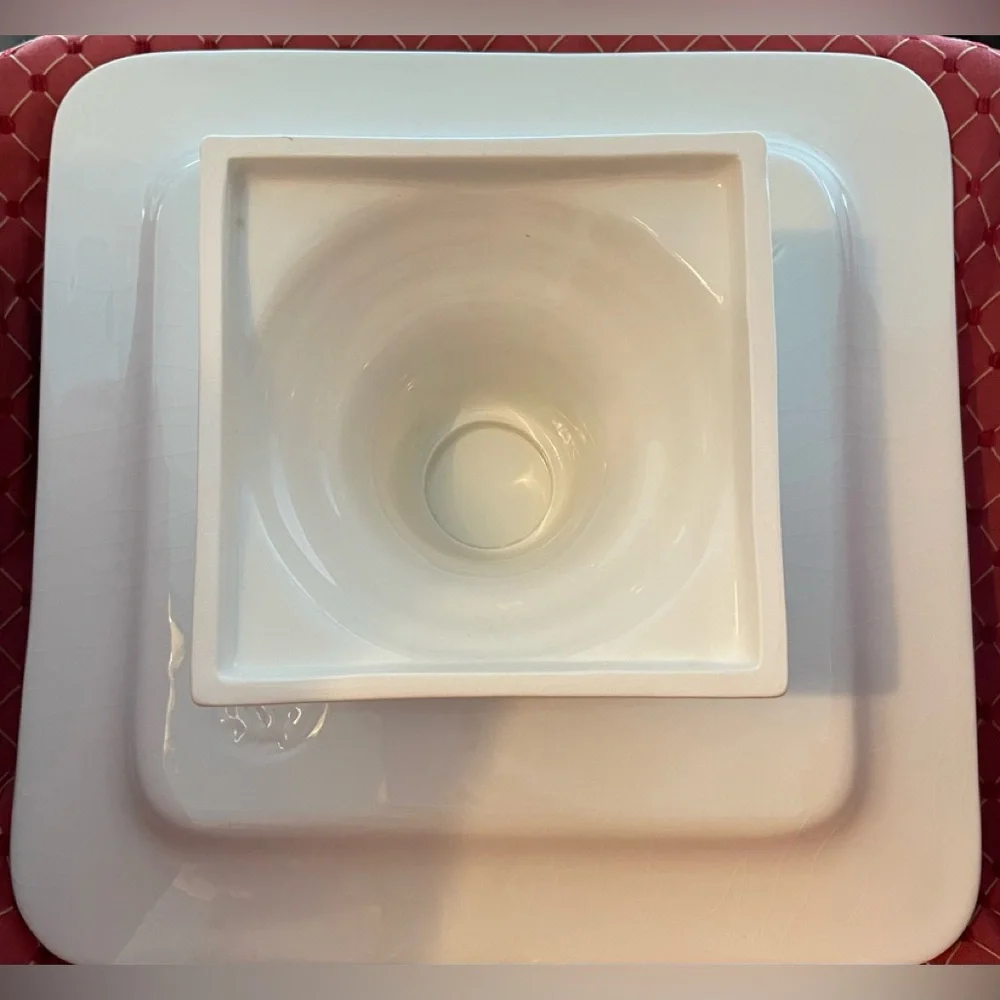Williams Sonoma White Square Cake Stand